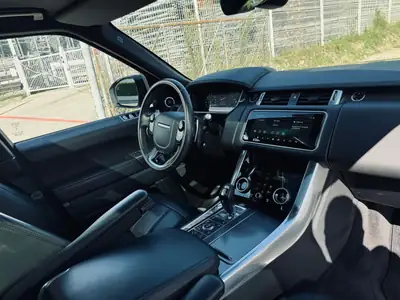 Range Rover Sport 3.0 SDV6 — SUV premium diesel 306 ch, 69'000 km seulement — Miniatura 10