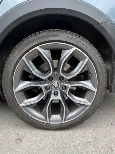 Skoda Superb Scout 4x4 — Break premium 272ch, tout-terrain élégant — Thumbnail 8