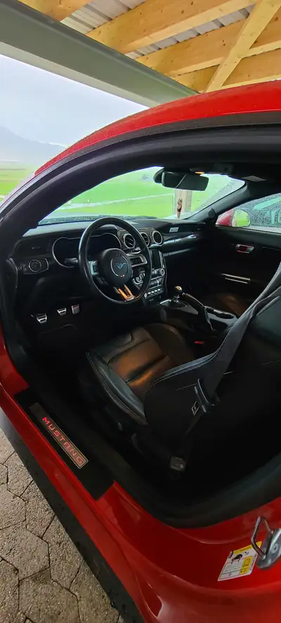 Ford Mustang Fastback 2.3 — Légende Américaine, Design Iconique et Motorisation Dynamique — cruscotto