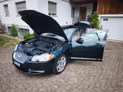 Jaguar XF 3.0d S V6 Biturbo — Élégance britannique, motorisation premium et faible kilométrage — Miniatura 10