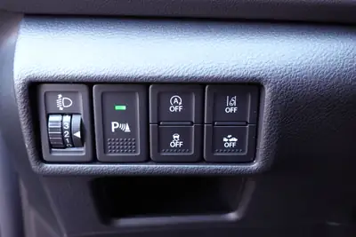 Suzuki S-Cross 1.4 Hybrid 4WD — SUV compact performant, toit ouvrant et caméra 360° — Miniature 12