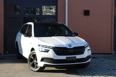 Skoda Kamiq 1.5 TSI Monte Carlo — SUV compact dynamique, toit panoramique, 123 000 km — vue extérieure