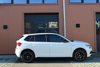 Skoda Kamiq 1.5 TSI Monte Carlo — SUV compact dynamique, toit panoramique, 123 000 km — côté