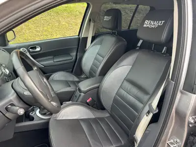 Renault Mégane 2.0 16V Turbo Sport — 225 ch, dynamique et abordable — Miniatura 9