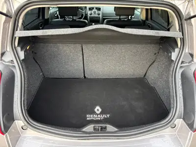 Renault Mégane 2.0 16V Turbo Sport — 225 ch, dynamique et abordable — Miniatura 13