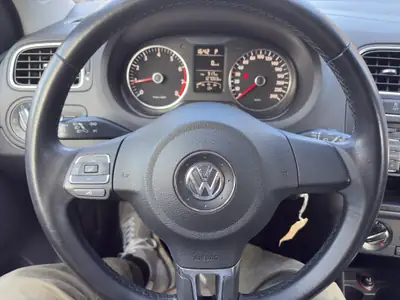 VW Polo 1.2 TSI Comfortline DSG — Citadine fiable, boîte auto, 127'000 km — Miniatura 13