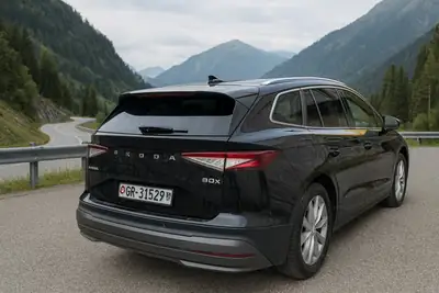 Skoda Enyaq iV 80x — SUV électrique performant, 47'600 km seulement — Seitenansicht