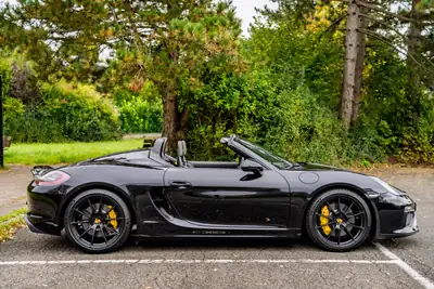 Porsche 718 Boxster Spyder 3.8 — Roadster sportif 375 ch, kilométrage exceptionnel — côté