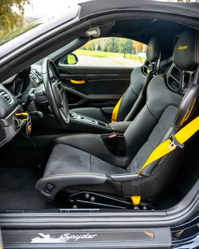 Porsche 718 Boxster Spyder 3.8 — Roadster sportif 375 ch, kilométrage exceptionnel — Miniature 20
