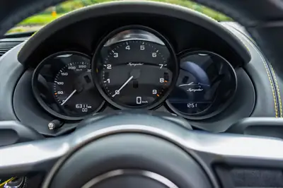 Porsche 718 Boxster Spyder 3.8 — Roadster sportif 375 ch, kilométrage exceptionnel — Miniature 26