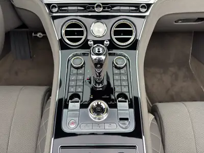 Bentley Continental GTC Cabriolet W12 Speed — Luxe décapotable, 659 ch et 5610 km seulement — Thumbnail 13