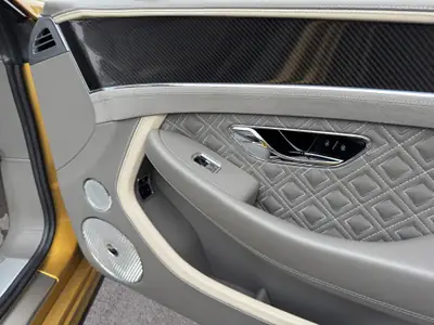 Bentley Continental GTC Cabriolet W12 Speed — Luxe décapotable, 659 ch et 5610 km seulement — Thumbnail 25