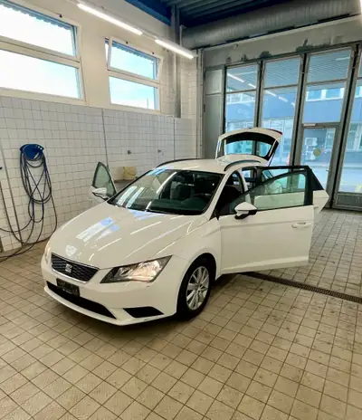 SEAT Leon ST 1.4 TGI Style DSG — Monospace écologique, bi-carburant gaz-essence — vue extérieure