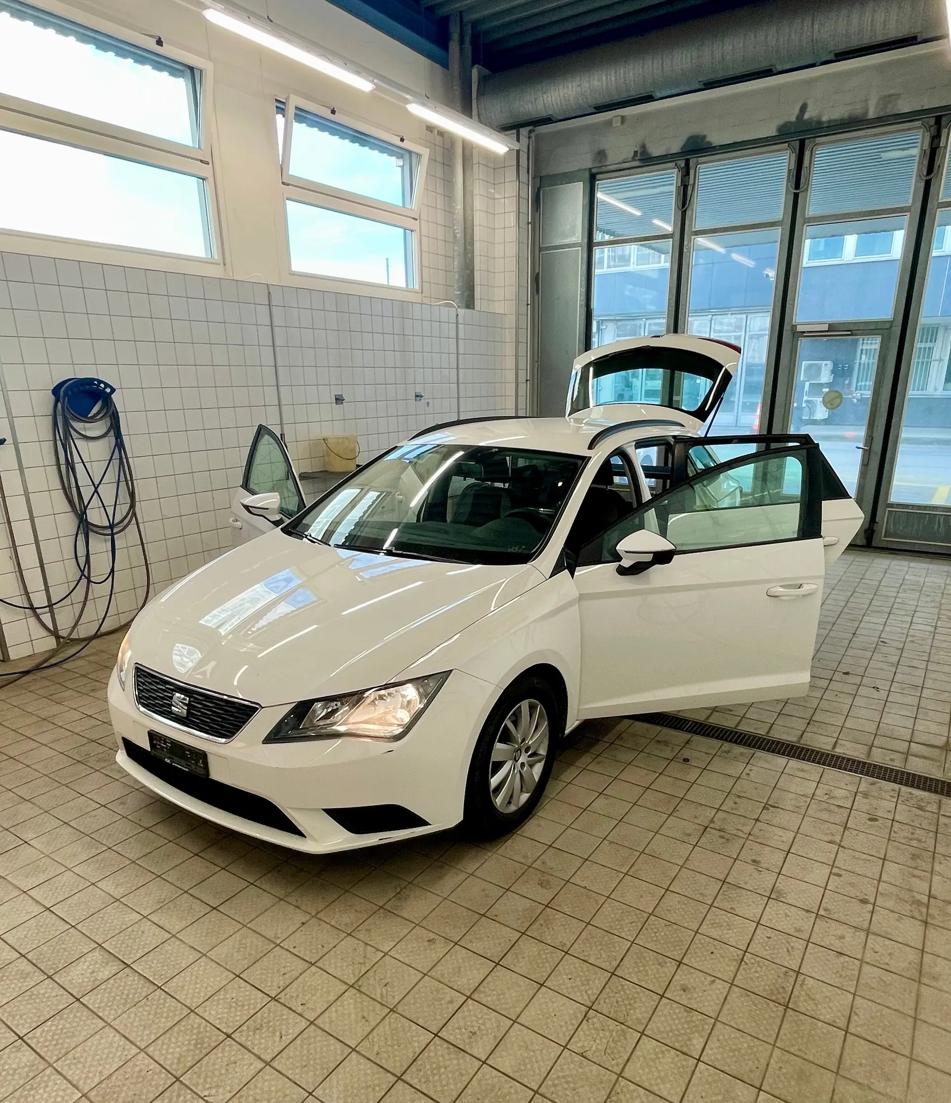 SEAT Leon ST 1.4 TGI Style DSG — Monospace écologique, bi-carburant gaz-essence