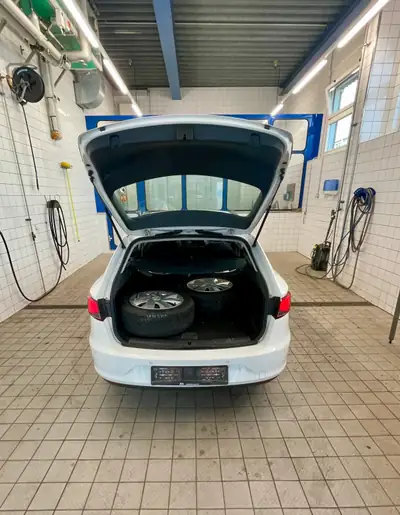 SEAT Leon ST 1.4 TGI Style DSG — Monospace écologique, bi-carburant gaz-essence — Miniature 9
