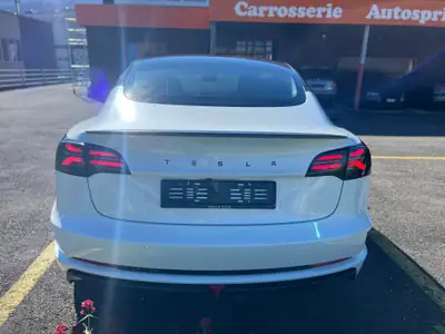 Tesla Model 3 Performance Dual Motor AWD — Berline électrique sportive, 35'990 km seulement — Miniatur 7