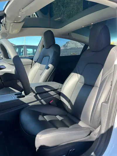 Tesla Model 3 Performance Dual Motor AWD — Berline électrique sportive, 35'990 km seulement — Miniatur 14