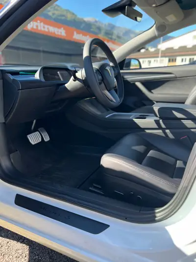 Tesla Model 3 Performance Dual Motor AWD — Berline électrique sportive, 35'990 km seulement — Miniatur 15