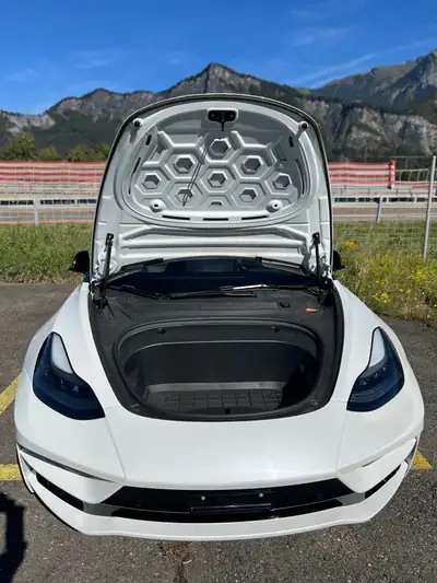 Tesla Model 3 Performance Dual Motor AWD — Berline électrique sportive, 35'990 km seulement — Miniatur 16