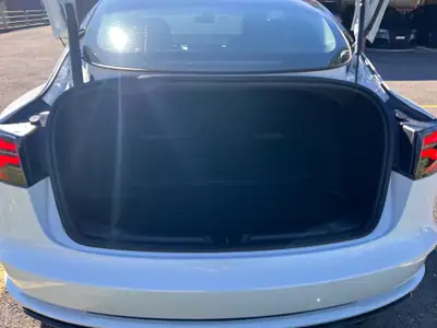 Tesla Model 3 Performance Dual Motor AWD — Berline électrique sportive, 35'990 km seulement — Miniatur 20