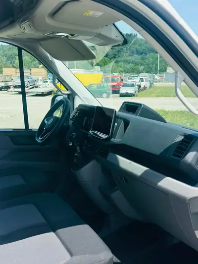 VW Crafter 35 2.0 TDI 177 ch — Utilitaire robuste 2025, faible kilométrage, garantie constructeur — Miniature 10