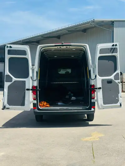 VW Crafter 35 2.0 TDI 177 ch — Utilitaire robuste 2025, faible kilométrage, garantie constructeur — Miniature 15