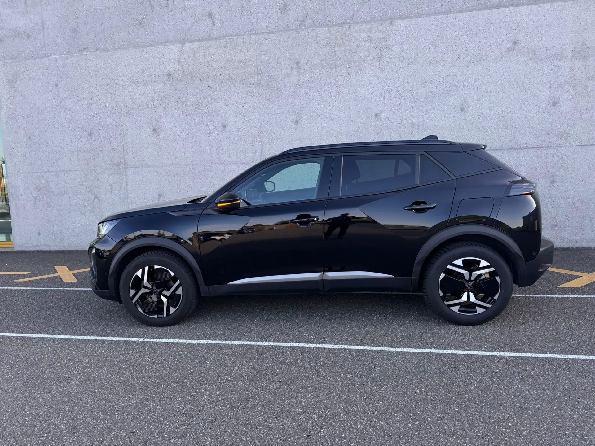 Peugeot 2008 2023 occasion fribourg — 5