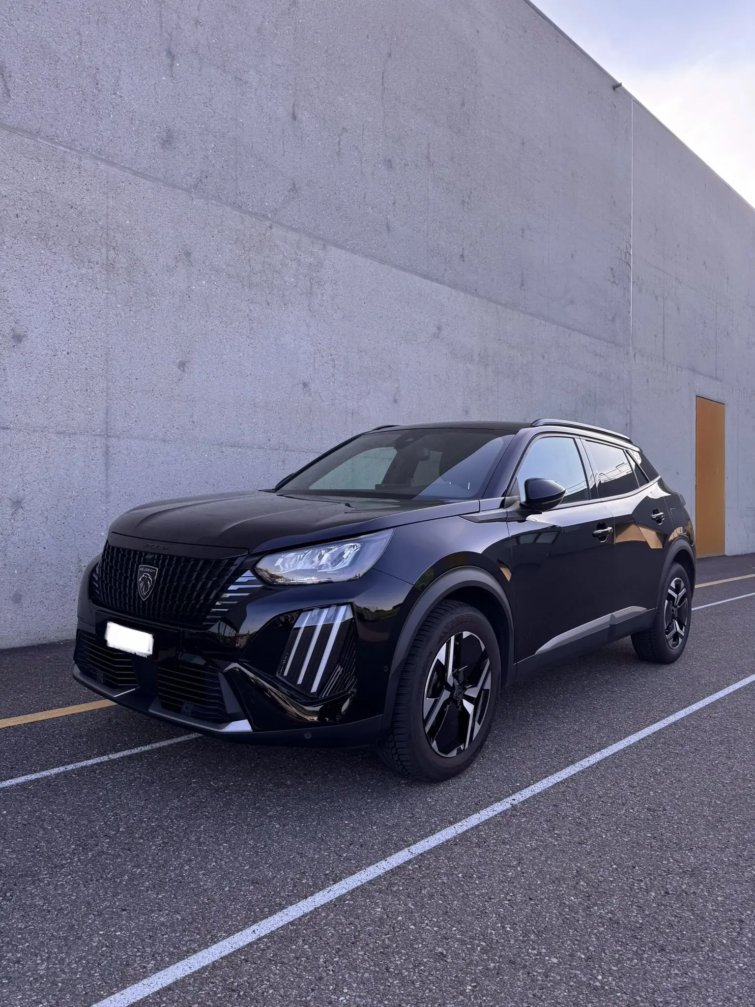 Peugeot 2008 1.2 PureTech Allure Pack — SUV urbain dynamique, 38 000 km seulement