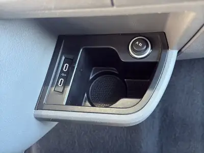 VW T6.1 2.0 TDI 4Motion — Van polyvalent 9 places, 4×4 robuste et équipé — Thumbnail 20