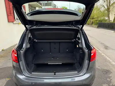 BMW 218 Active Tourer xDrive — Polyvalence diesel, transmission automatique, entretien réduit — Miniatur 9