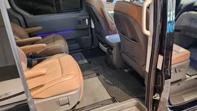 Hyundai Staria Premium 2.2 CRDi 4WD — Monospace 7 places robuste, attelage et toit panoramique — Thumbnail 17