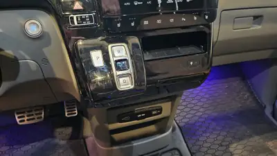 Hyundai Staria Premium 2.2 CRDi 4WD — Monospace 7 places robuste, attelage et toit panoramique — Thumbnail 27