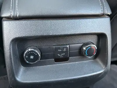 Ford Galaxy 2.0 TDCi Titanium AWD — Monospace 7 places, traction intégrale et panoramique — Miniature 25