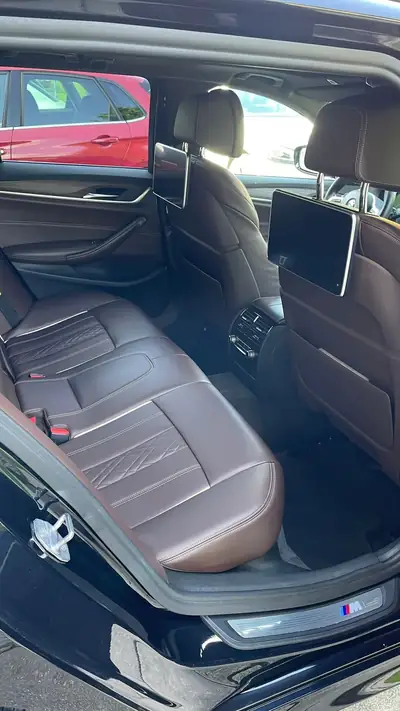 BMW 540i xDrive Touring — Berline Familiale Prestige, 340 ch et Tout-Terrain — detail