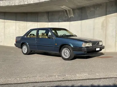 Volvo 760/780 Coupé Bertone 1987 — Chef-d'œuvre italien avec motorisation fiable — side view