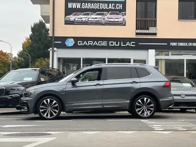 VW Tiguan Allspace 2.0 TSI R-Line — 7 places, 4Motion, toit ouvrant panoramique — Detail
