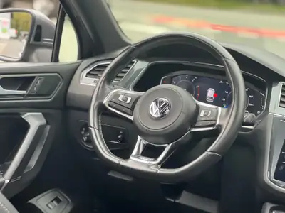 VW Tiguan Allspace 2.0 TSI R-Line — 7 places, 4Motion, toit ouvrant panoramique — Miniatur 17