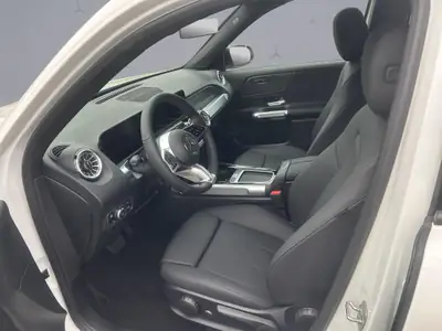 Mercedes-Benz GLB 250 Progressive 4matic — SUV 7 places hybride essence, très faible kilométrage — Miniature 9