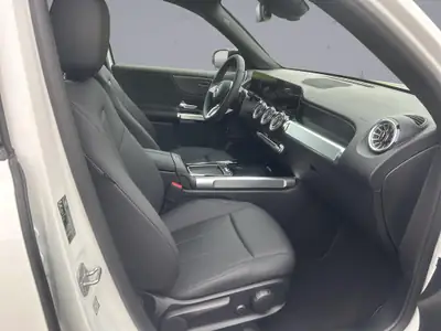 Mercedes-Benz GLB 250 Progressive 4matic — SUV 7 places hybride essence, très faible kilométrage — Miniature 17