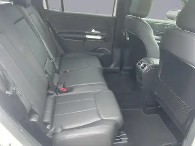 Mercedes-Benz GLB 250 Progressive 4matic — SUV 7 places hybride essence, très faible kilométrage — Miniature 18