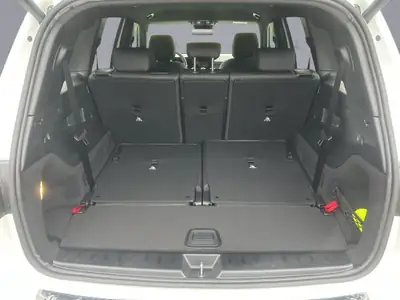 Mercedes-Benz GLB 250 Progressive 4matic — SUV 7 places hybride essence, très faible kilométrage — Miniature 19