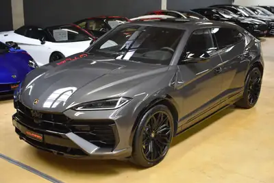 Lamborghini Urus SE 2025 — Le SUV hybride rechargeable ultime, 8000 km seulement — côté