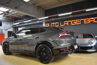 Lamborghini Urus SE 2025 — Le SUV hybride rechargeable ultime, 8000 km seulement — Miniature 11