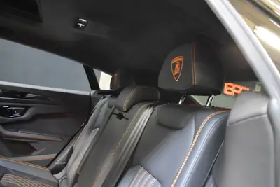 Lamborghini Urus SE 2025 — Le SUV hybride rechargeable ultime, 8000 km seulement — Miniature 18