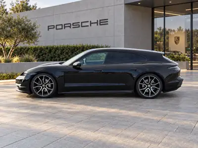 Porsche Taycan Sport Turismo 2024 — Berline électrique premium, 48 900 km seulement — fianco