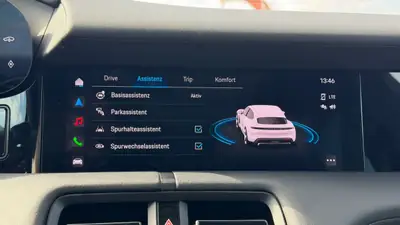 Porsche Taycan Sport Turismo 2024 — Berline électrique premium, 48 900 km seulement — Miniatura 9