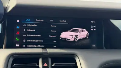 Porsche Taycan Sport Turismo 2024 — Berline électrique premium, 48 900 km seulement — Miniatura 8