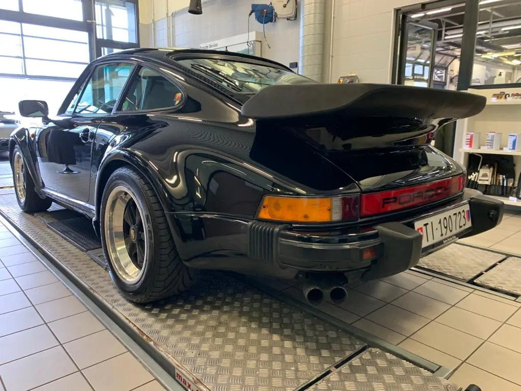Porsche 911 Turbo 1986 — Légende de route, 300 ch purs et authentiques — Außenansicht