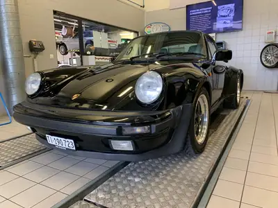 Porsche 911 Turbo 1986 — Légende de route, 300 ch purs et authentiques — arrière