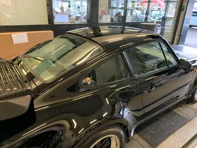 Porsche 911 Turbo 1986 — Légende de route, 300 ch purs et authentiques — Miniature 7